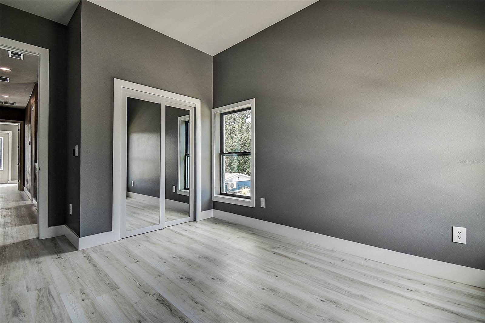 CRESTMONT - Residential