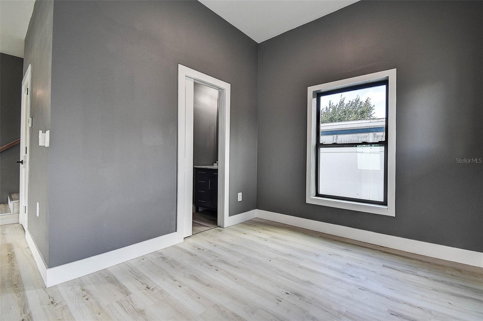 CRESTMONT - Residential