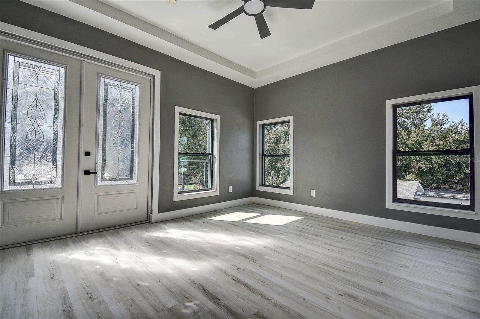 CRESTMONT - Residential