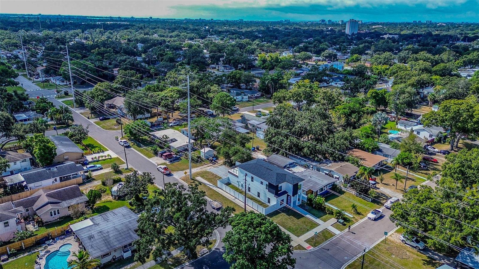 CRESTMONT - Residential