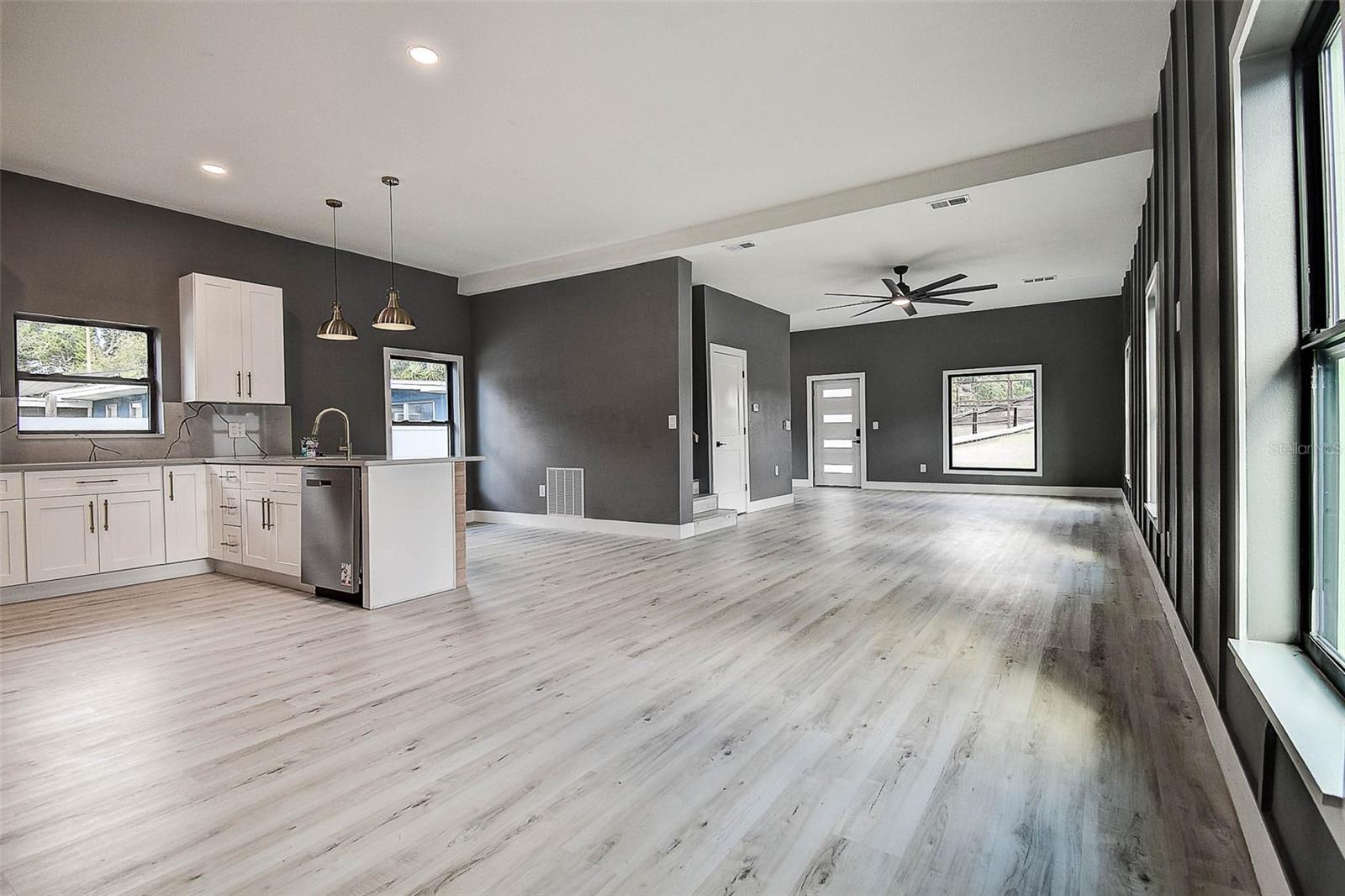 CRESTMONT - Residential