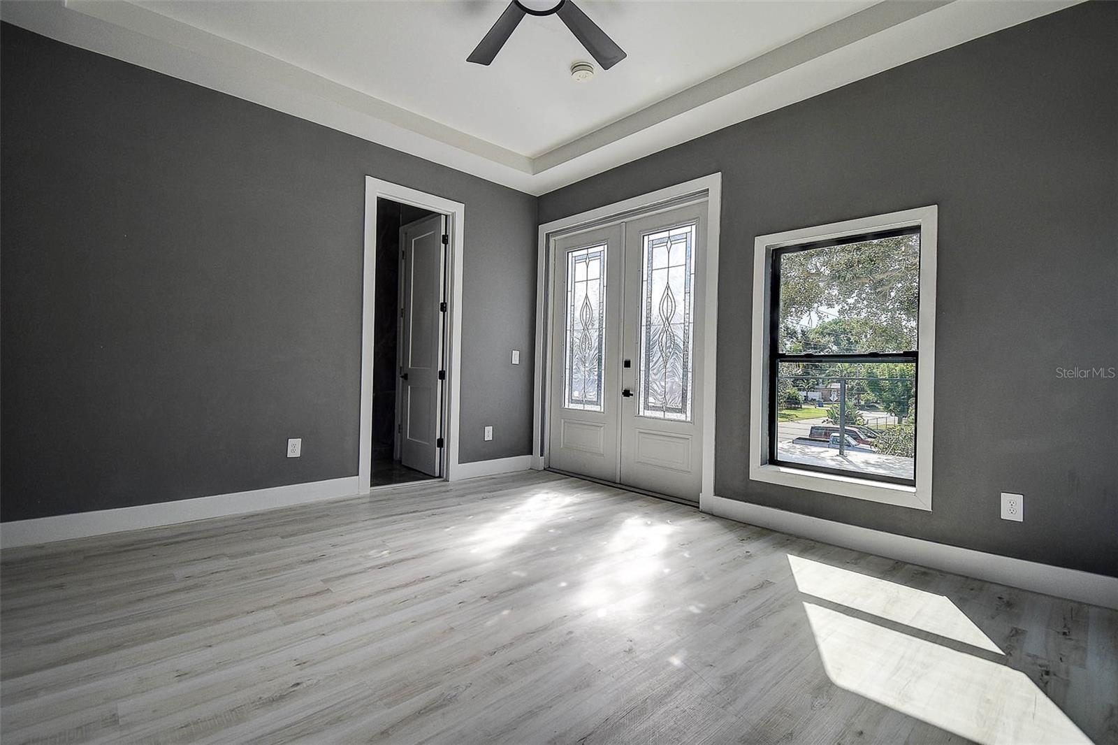 CRESTMONT - Residential