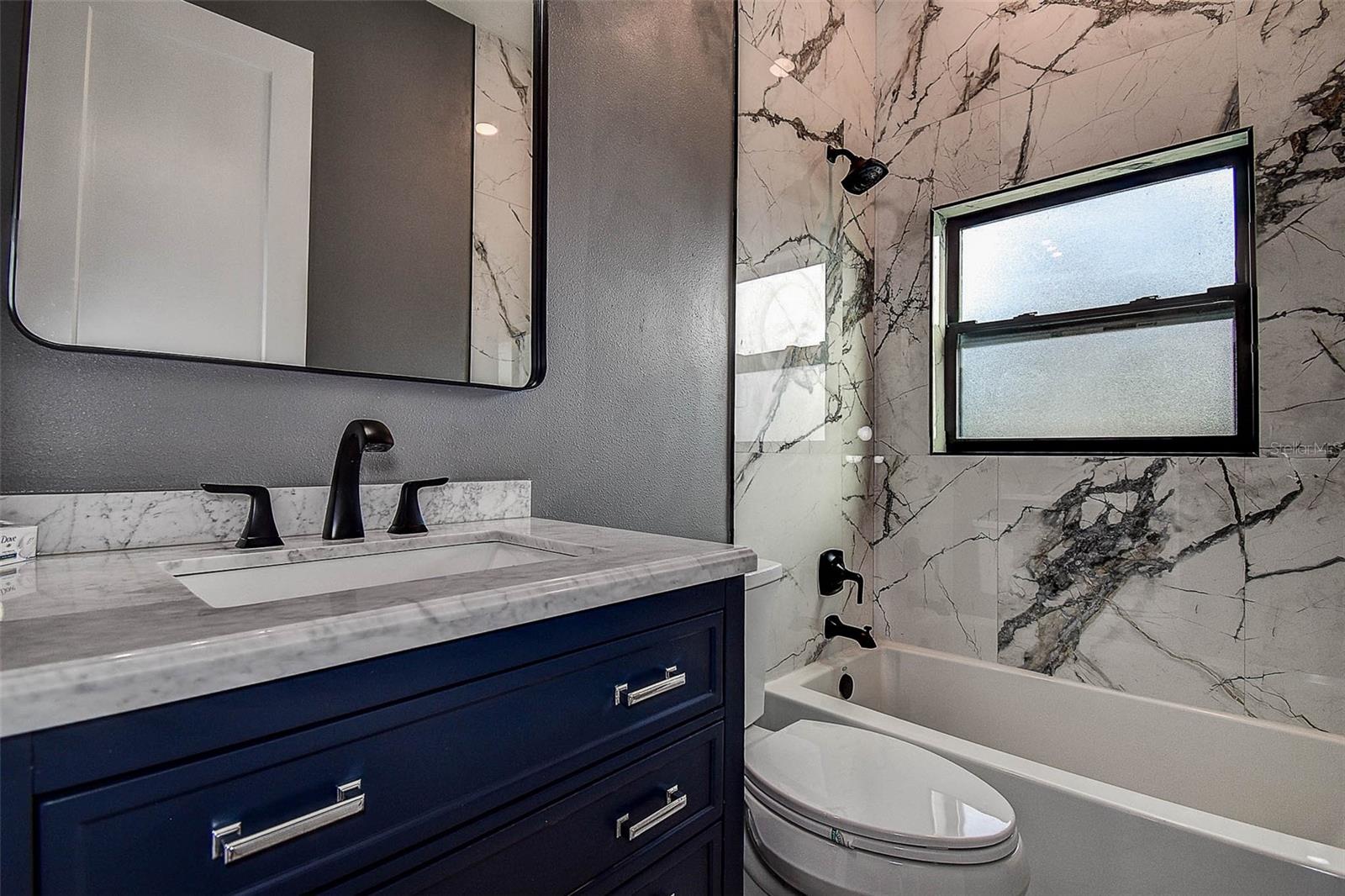 CRESTMONT - Residential