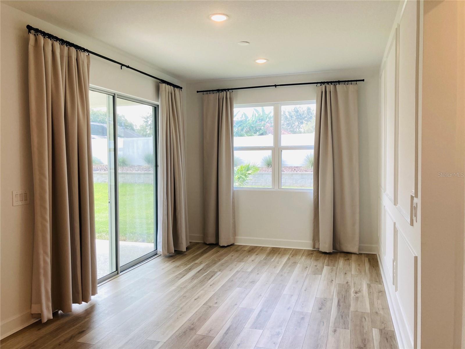 SEASONS/SILVER BASIN - Residential Lease