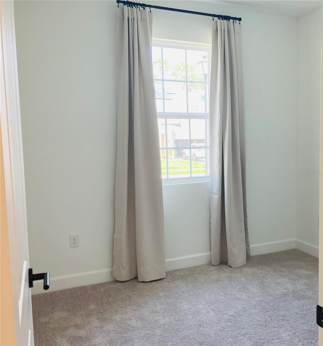 SEASONS/SILVER BASIN - Residential Lease