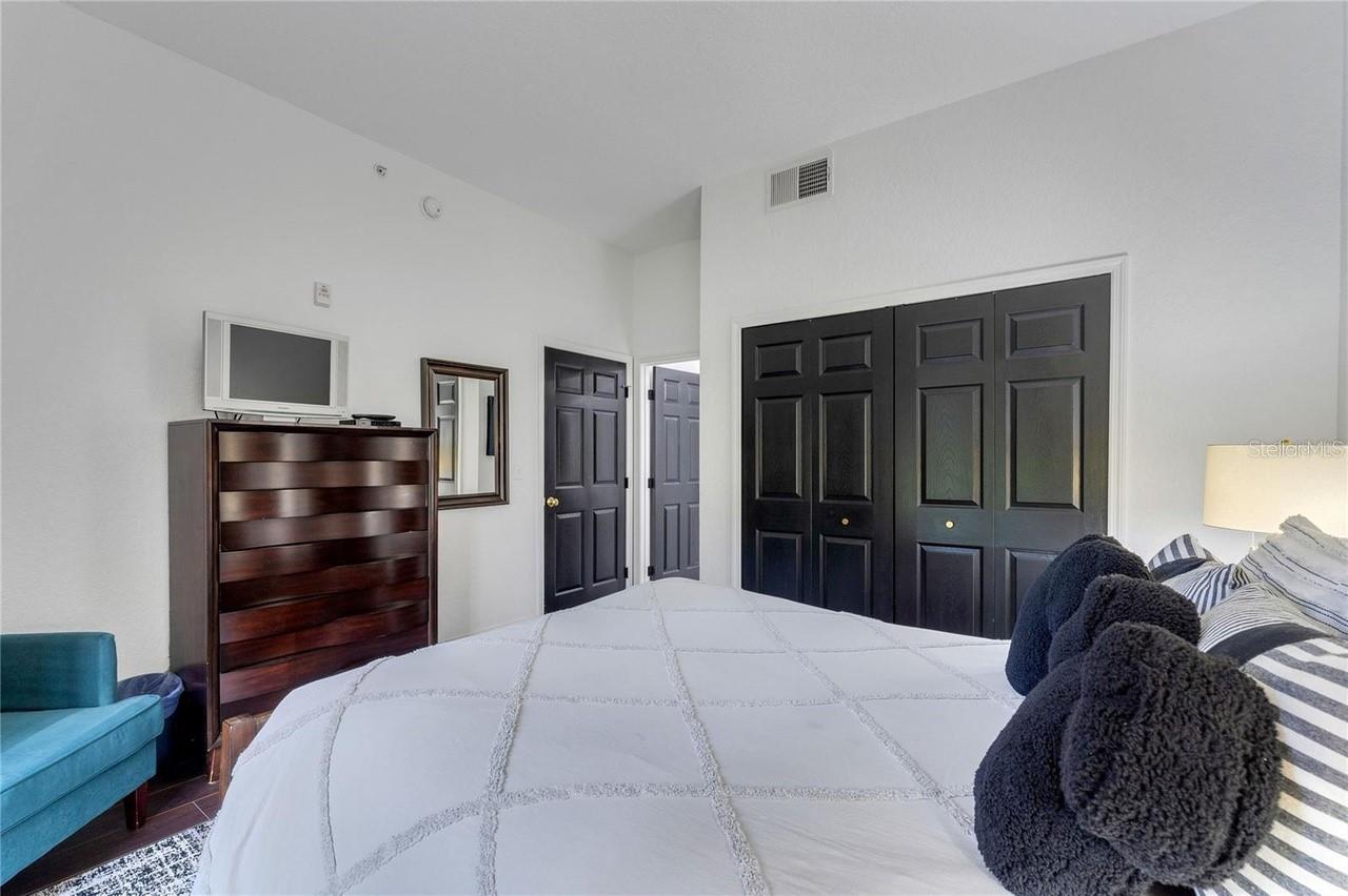 CARIBE COVE CONDO PH 3 - Residential
