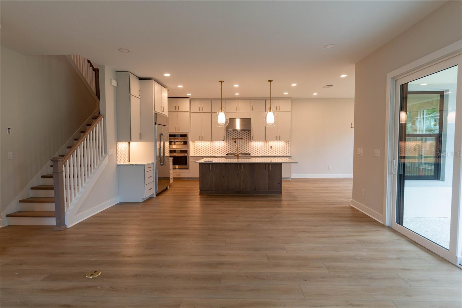 4020 W CLEVELAND