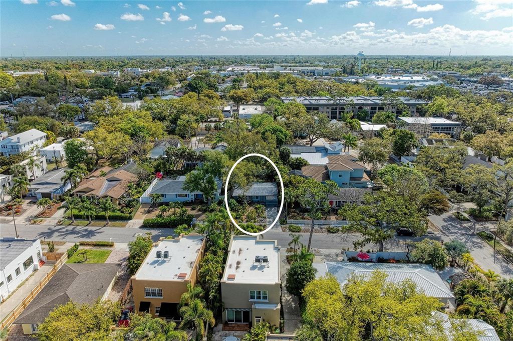 Photo of 3625 Jacinto Court, Sarasota, FL 34239 (MLS # A4686046)