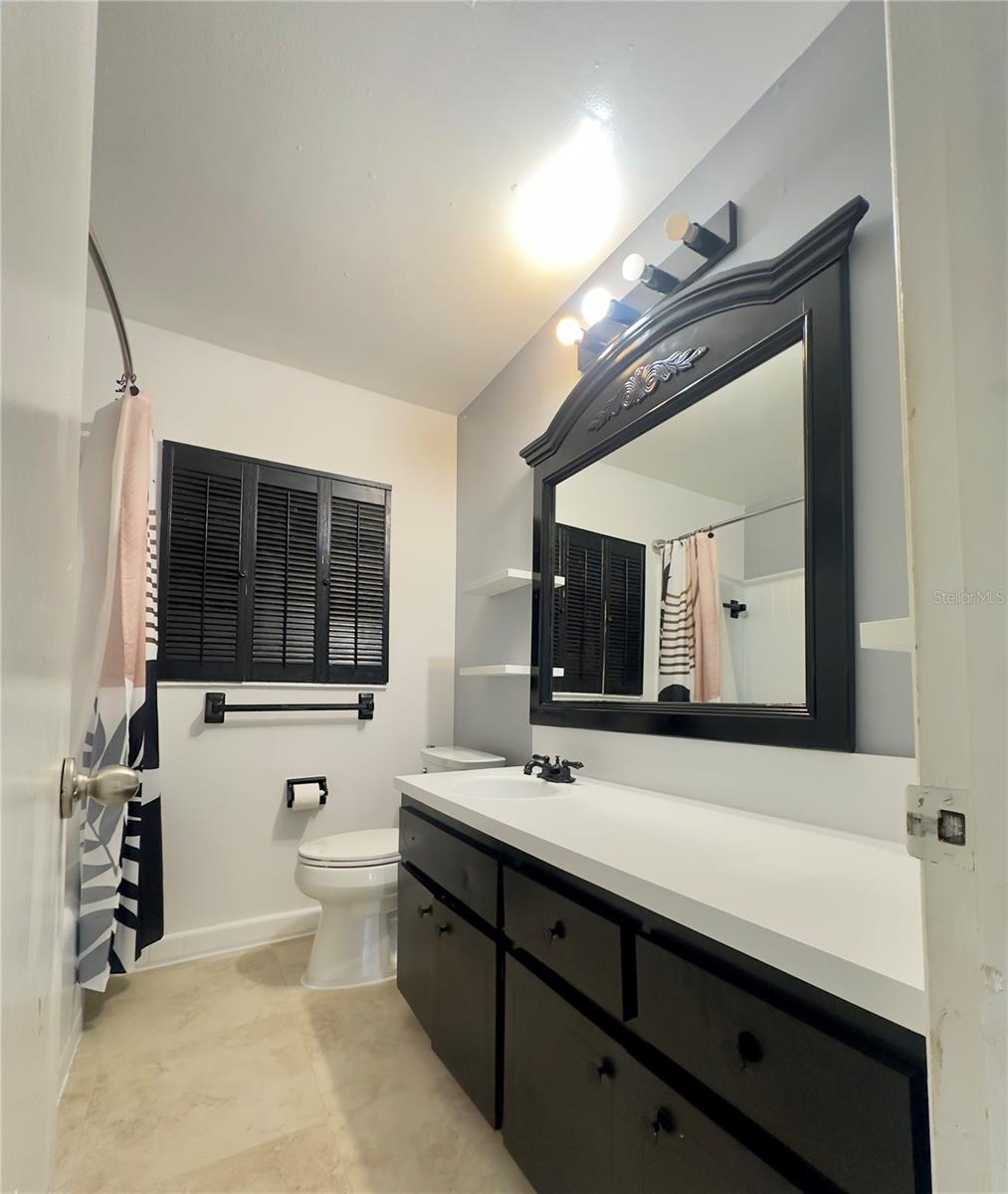 PLAZA TERRACE UNIT 4 - Residential Lease