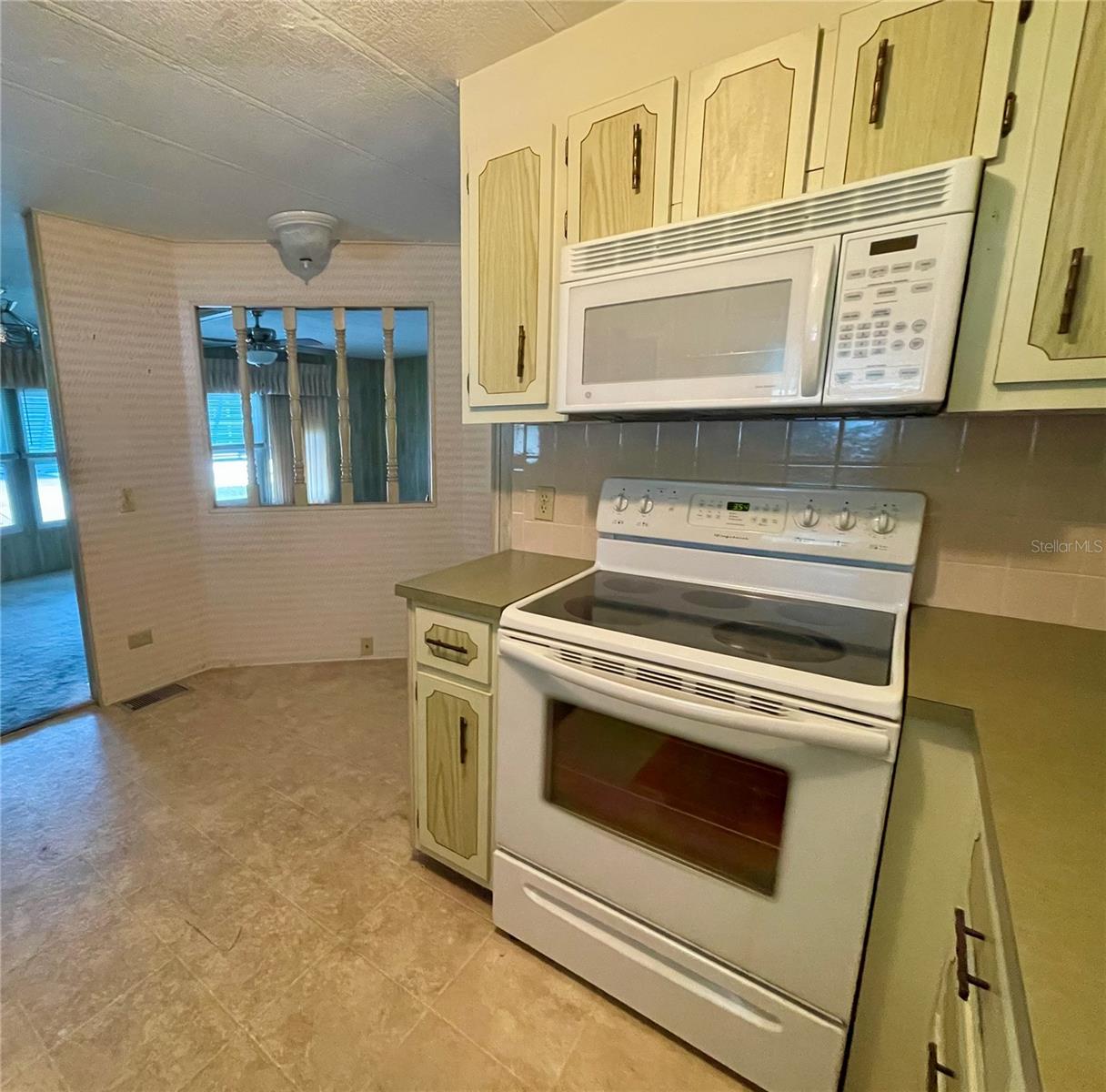 BLUE JAY MOBILE HOME ESTATES CONDO - Residential