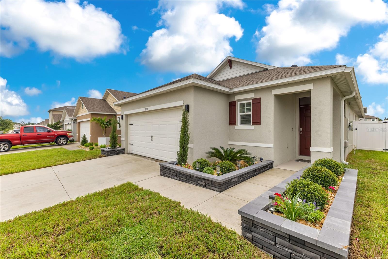 6776 HUNTLEIGH HAMMOCK ROAD