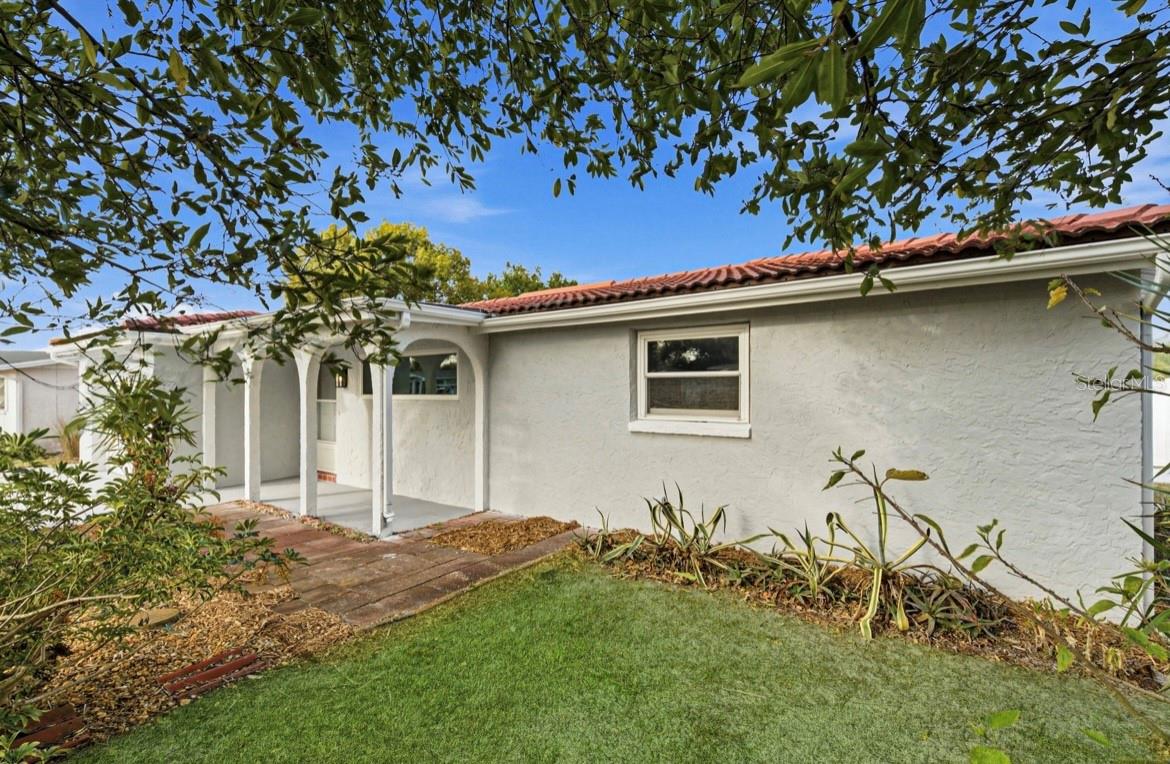 GULF HIGHLANDS - Residential