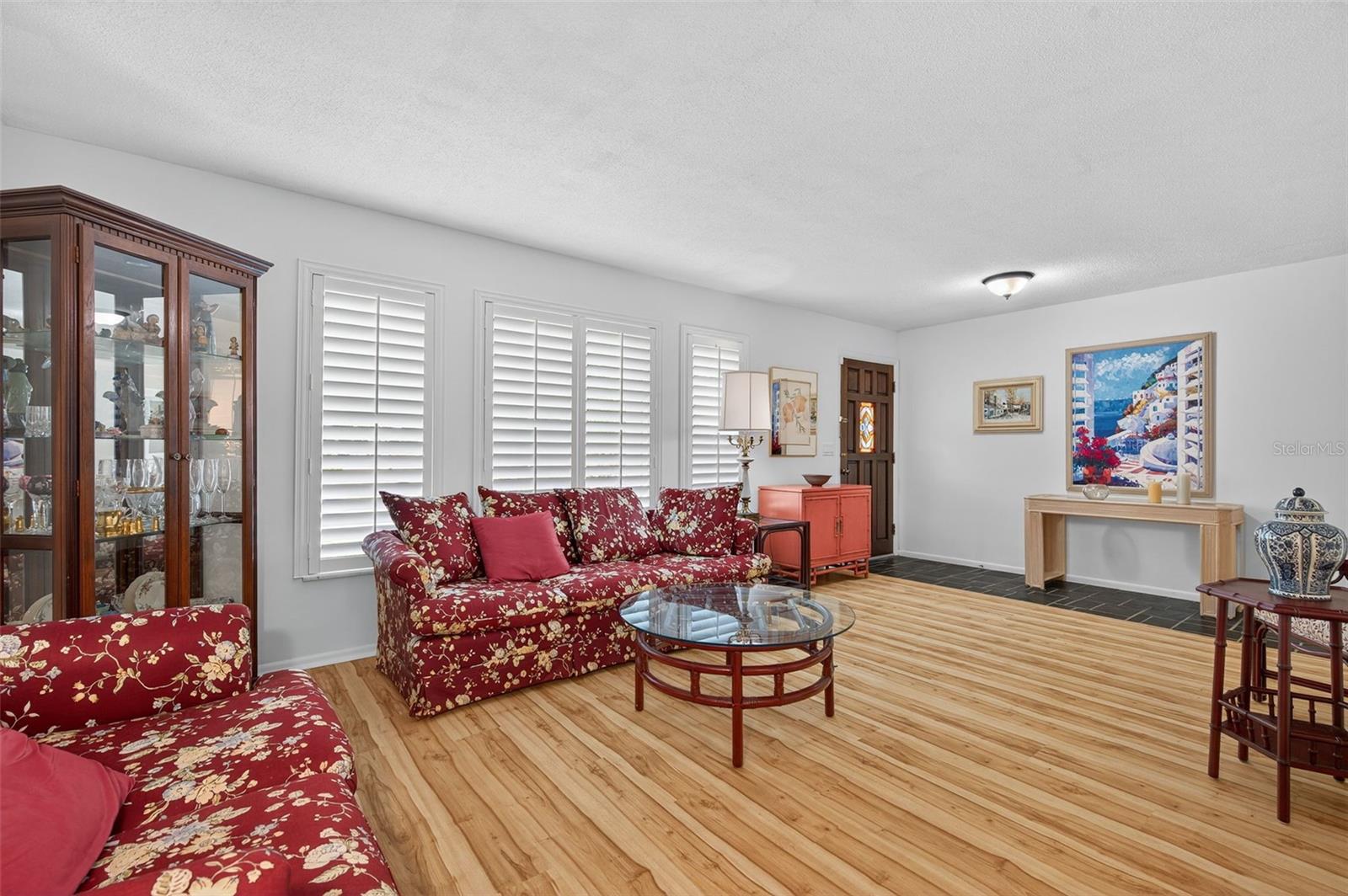 REVELON HEIGHTS - Residential