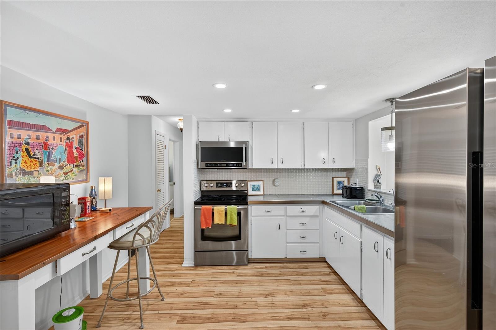 REVELON HEIGHTS - Residential