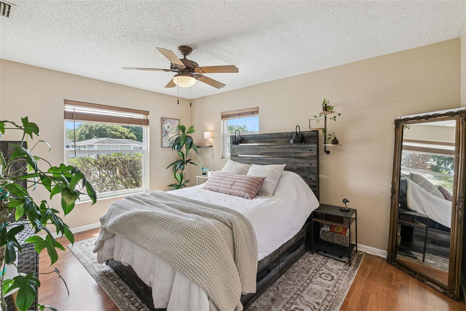 LAKE SEARCY SHORES - Residential