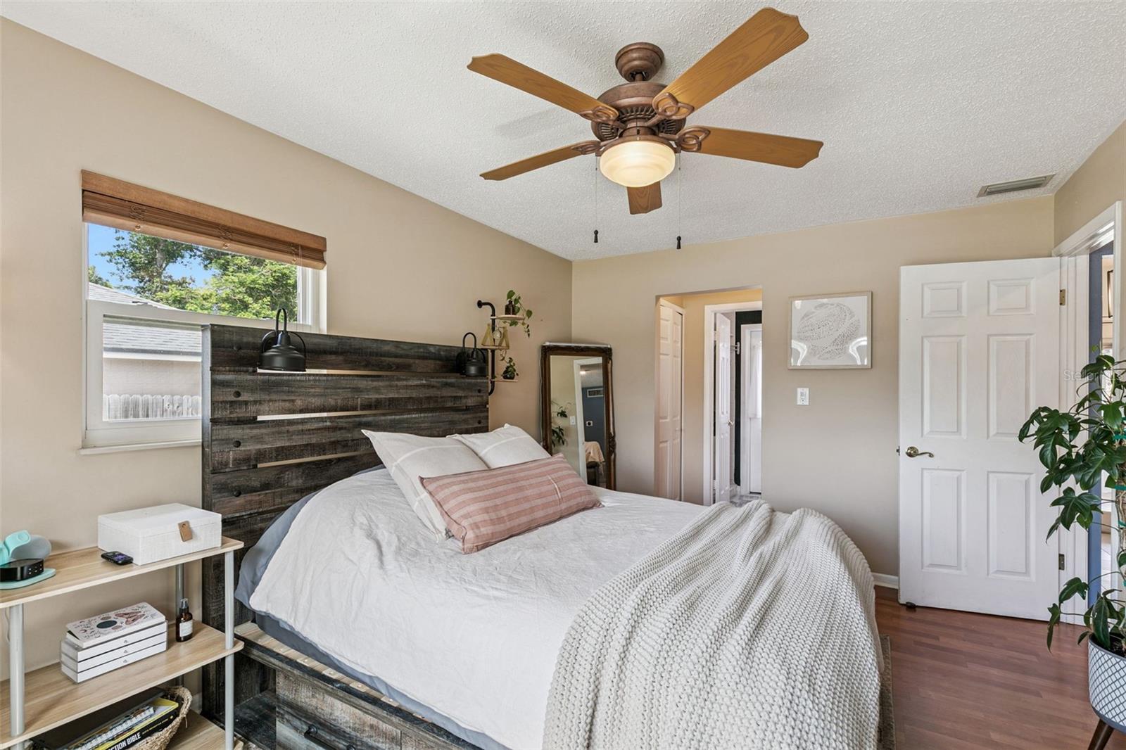 LAKE SEARCY SHORES - Residential