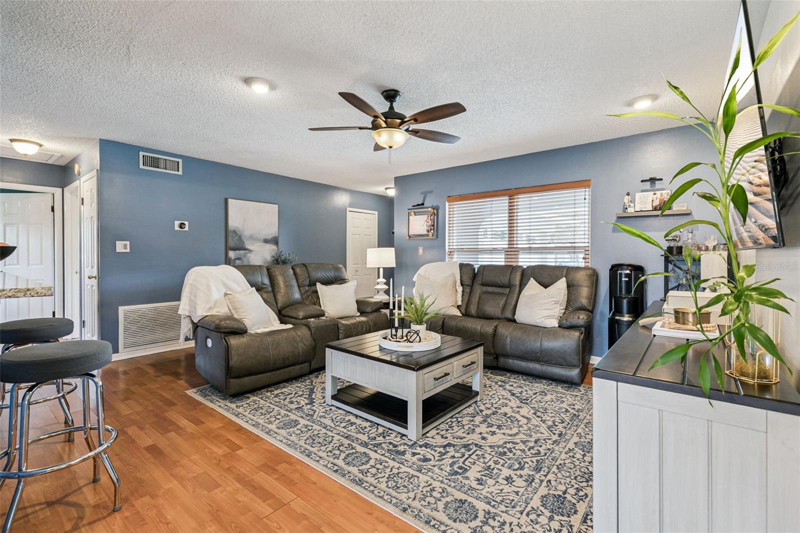 LAKE SEARCY SHORES - Residential