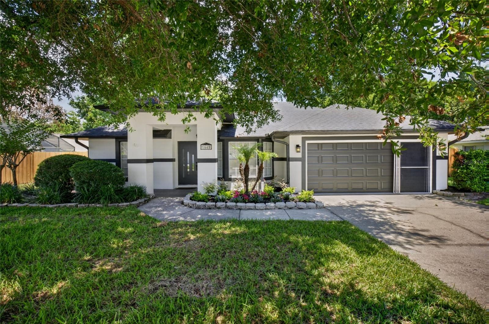 1645 E SPRING RIDGE CIRCLE