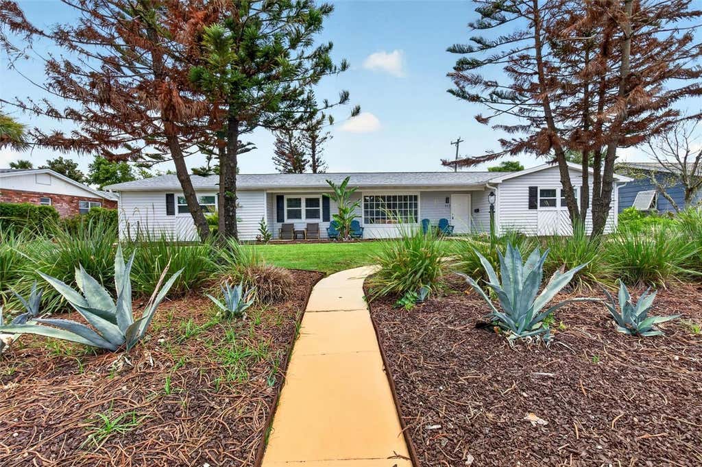 Photo of 117 Ann Rustin Drive, Ormond Beach, FL 32176 (MLS # FC320303)