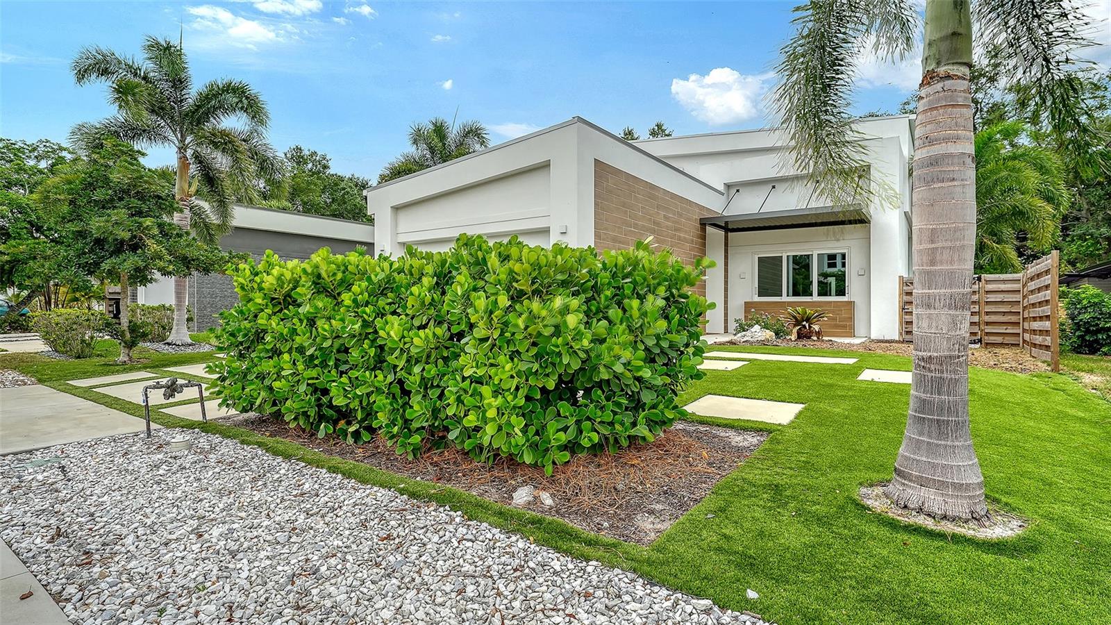 2138 HAWTHORNE STREET, SARASOTA, FL, 34239 4 2138 HAWTHORNE STREET