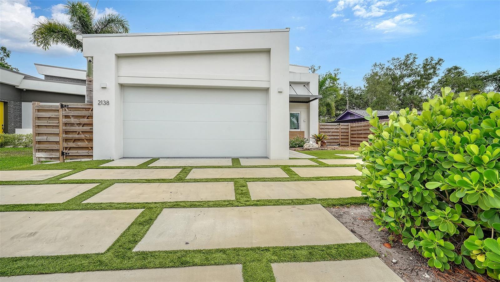 2138 HAWTHORNE STREET, SARASOTA, FL, 34239 2 2138 HAWTHORNE STREET