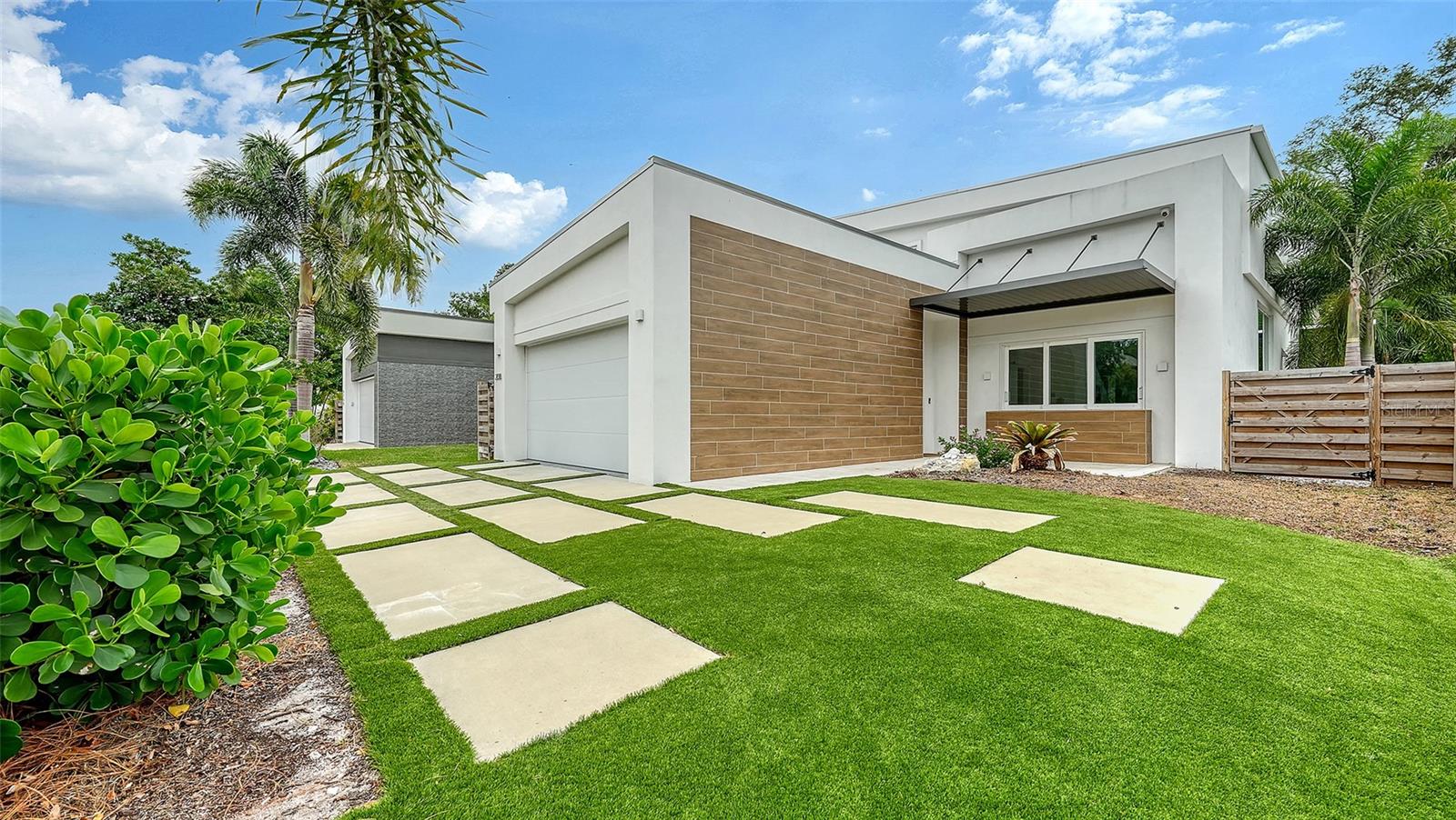 2138 HAWTHORNE STREET, SARASOTA, FL, 34239 3 2138 HAWTHORNE STREET