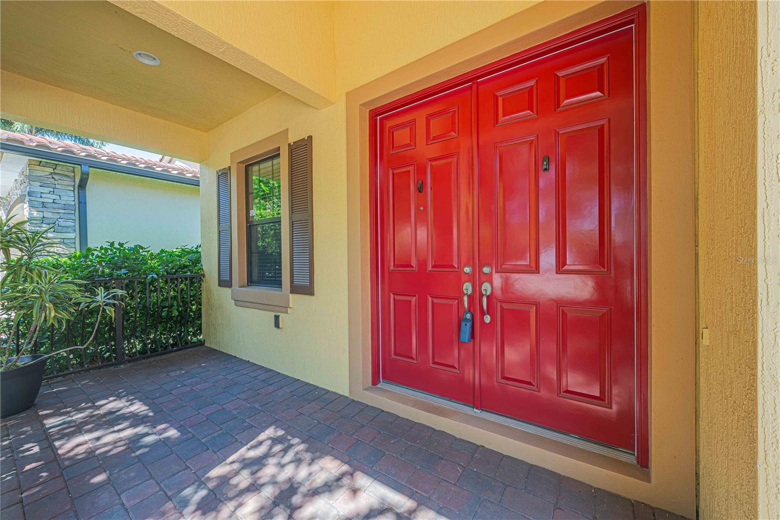 8427 PRESTBURY DRIVE