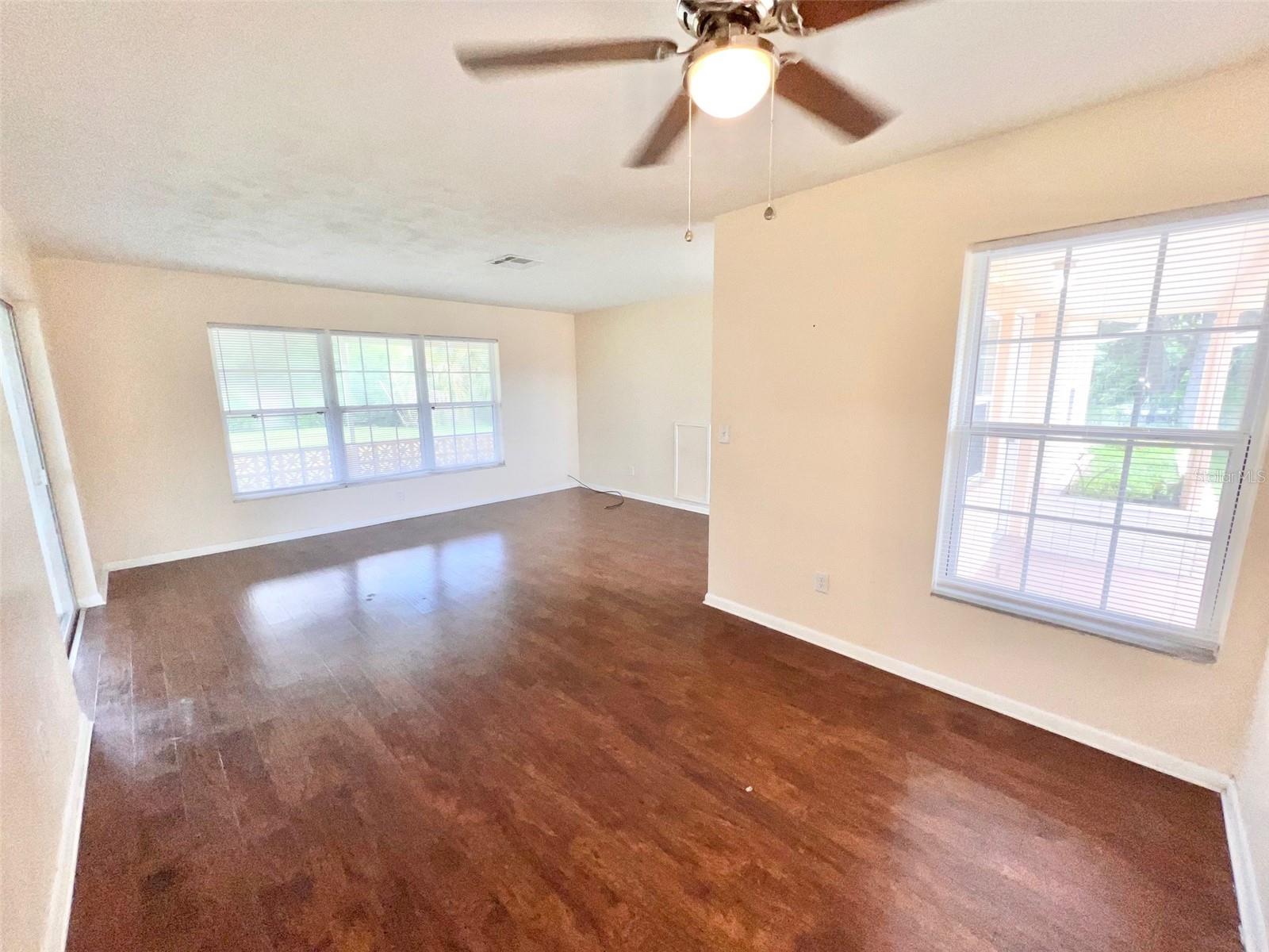 DELTONA LAKES UNIT 30 - Residential Lease