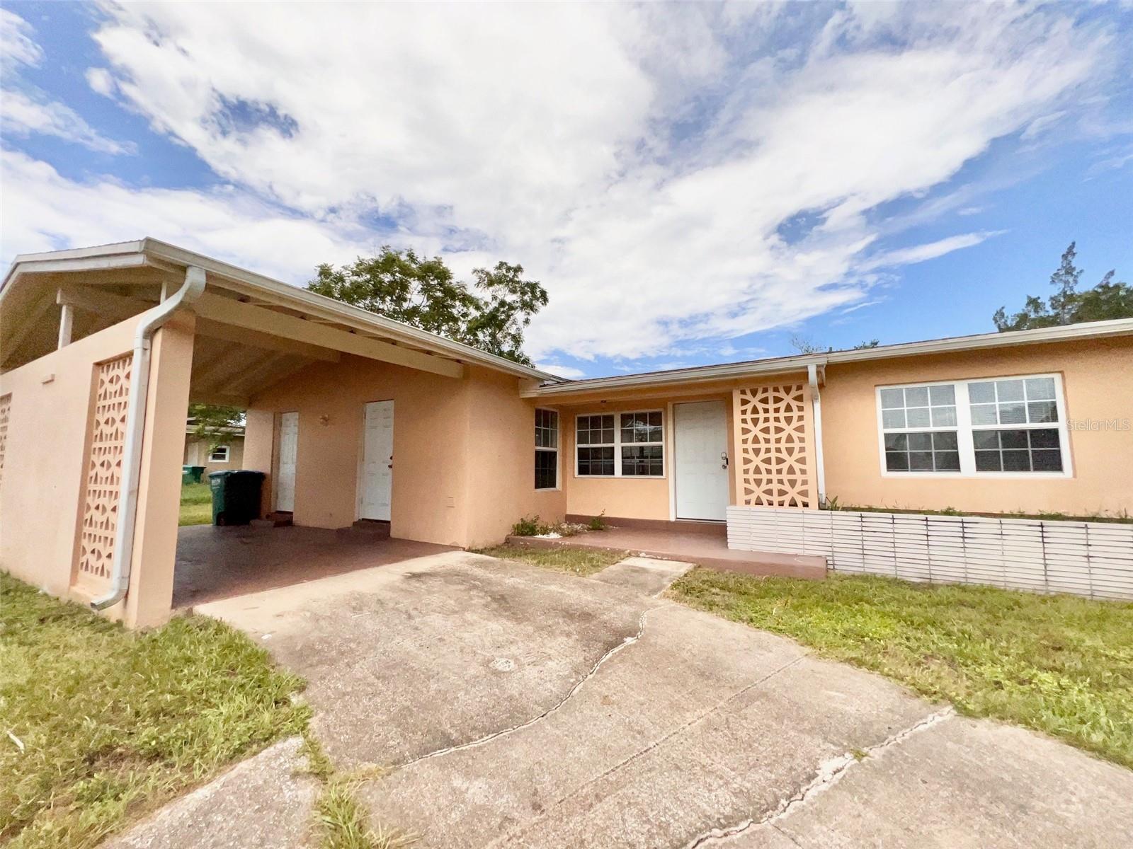 DELTONA LAKES UNIT 30 - Residential Lease