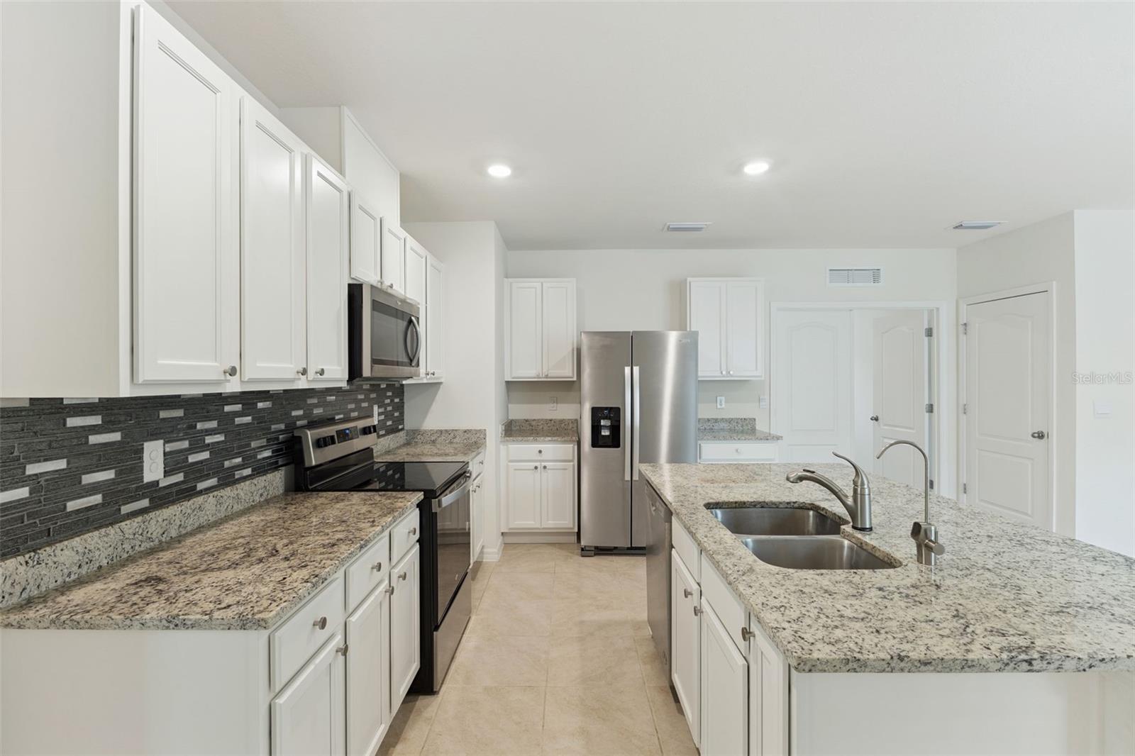 CONCORDE PH 1 - Residential Lease