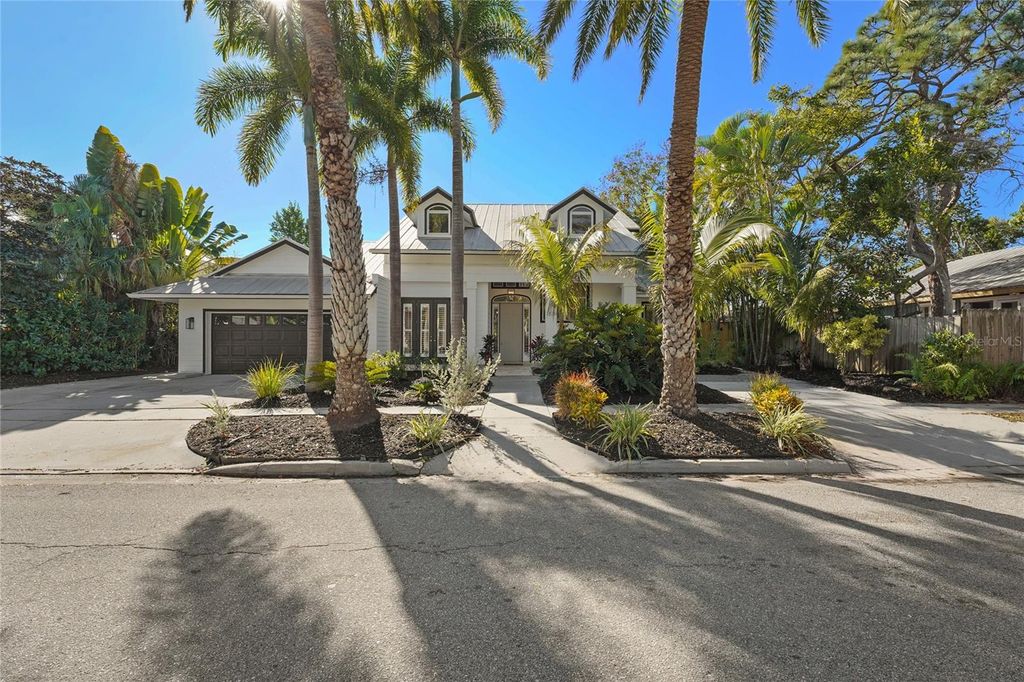 Photo of 1826 Boyce Street, Sarasota, FL 34239 (MLS # TB8459204)