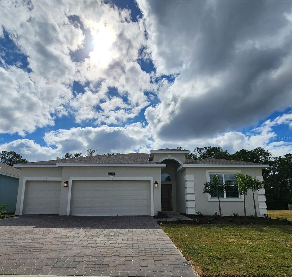 Photo of 6278 Lakepine Street, Saint Cloud, FL 34771 (MLS # O6404419)