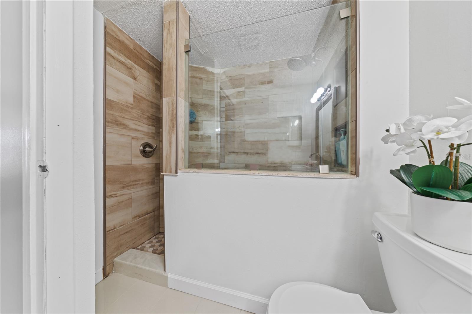 GARDEN GROVE - Residential