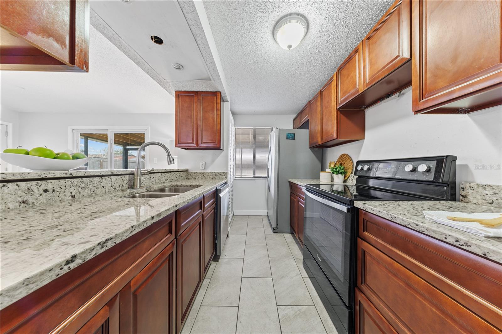 GARDEN GROVE - Residential