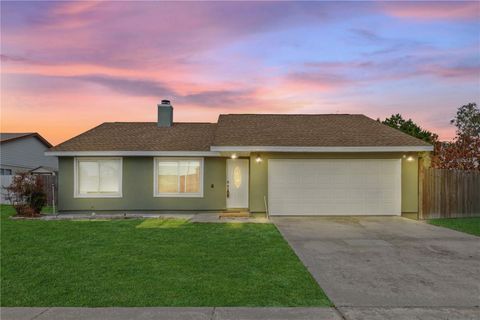 Photo of 5647 Garden Grove Cir, Winter Park, FL 32792 (MLS # O6377980)