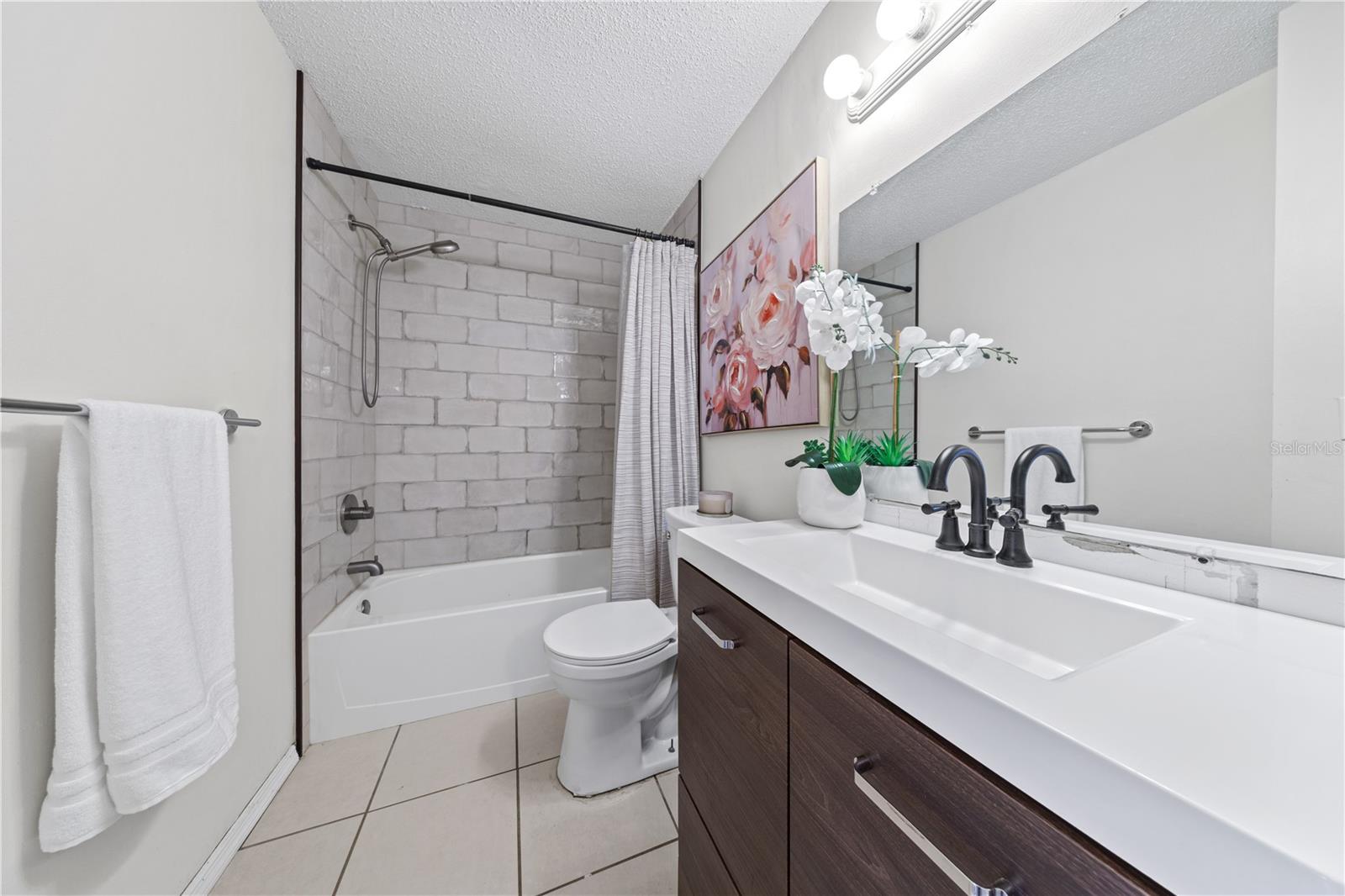 GARDEN GROVE - Residential