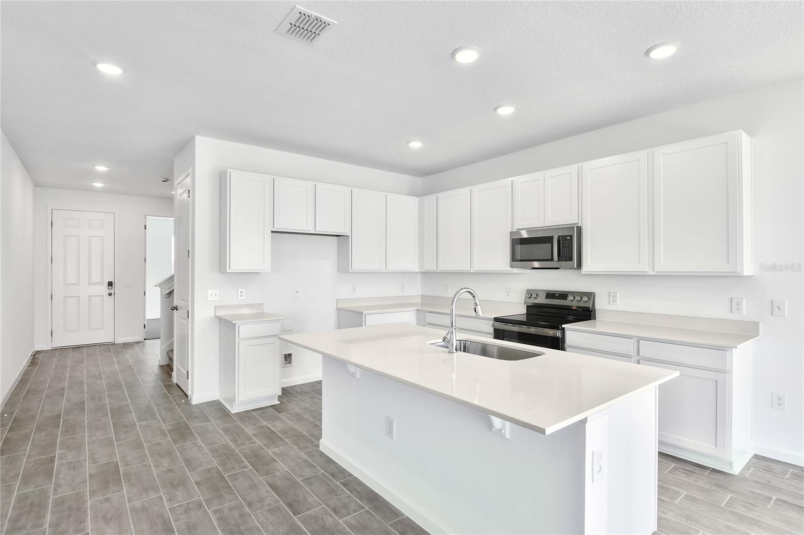 SEASONS AT ANNABELLE ESTATES - Residential