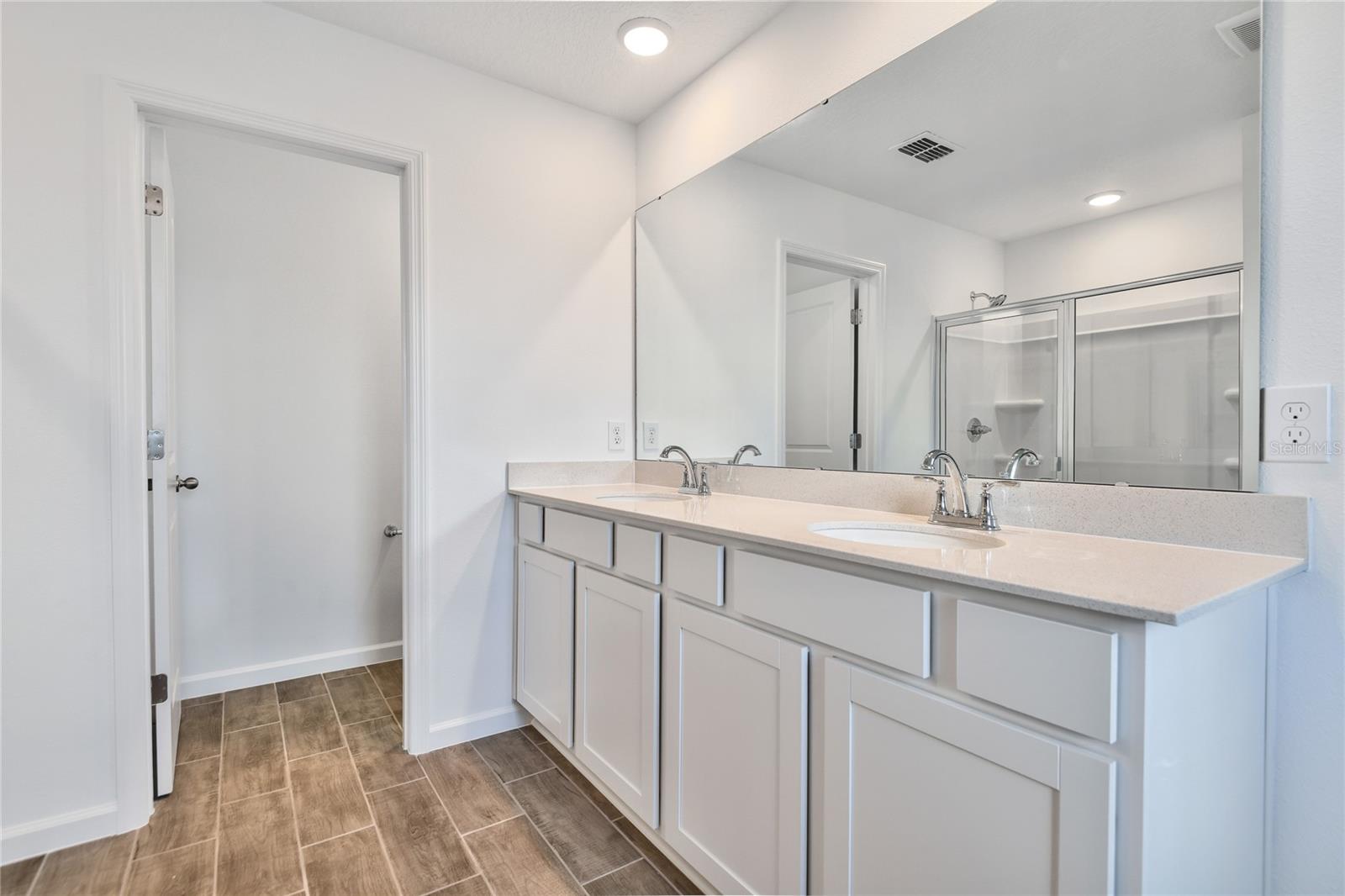 SEASONS AT ANNABELLE ESTATES - Residential