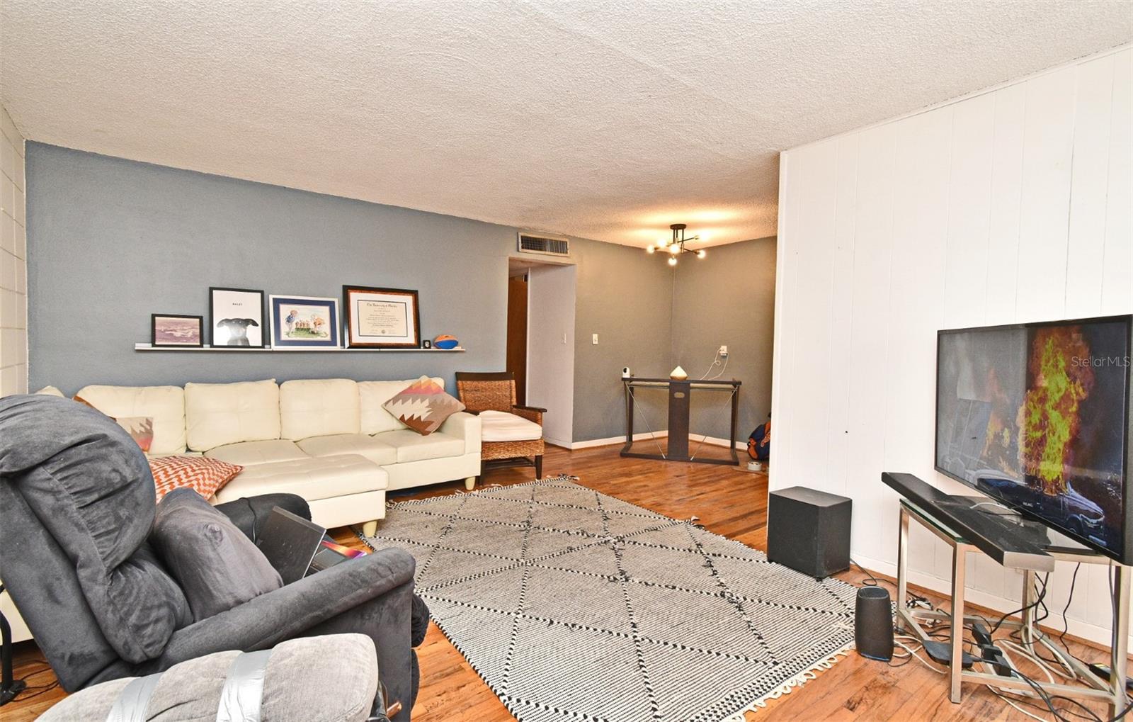 320 LAKEVIEW STREET 208