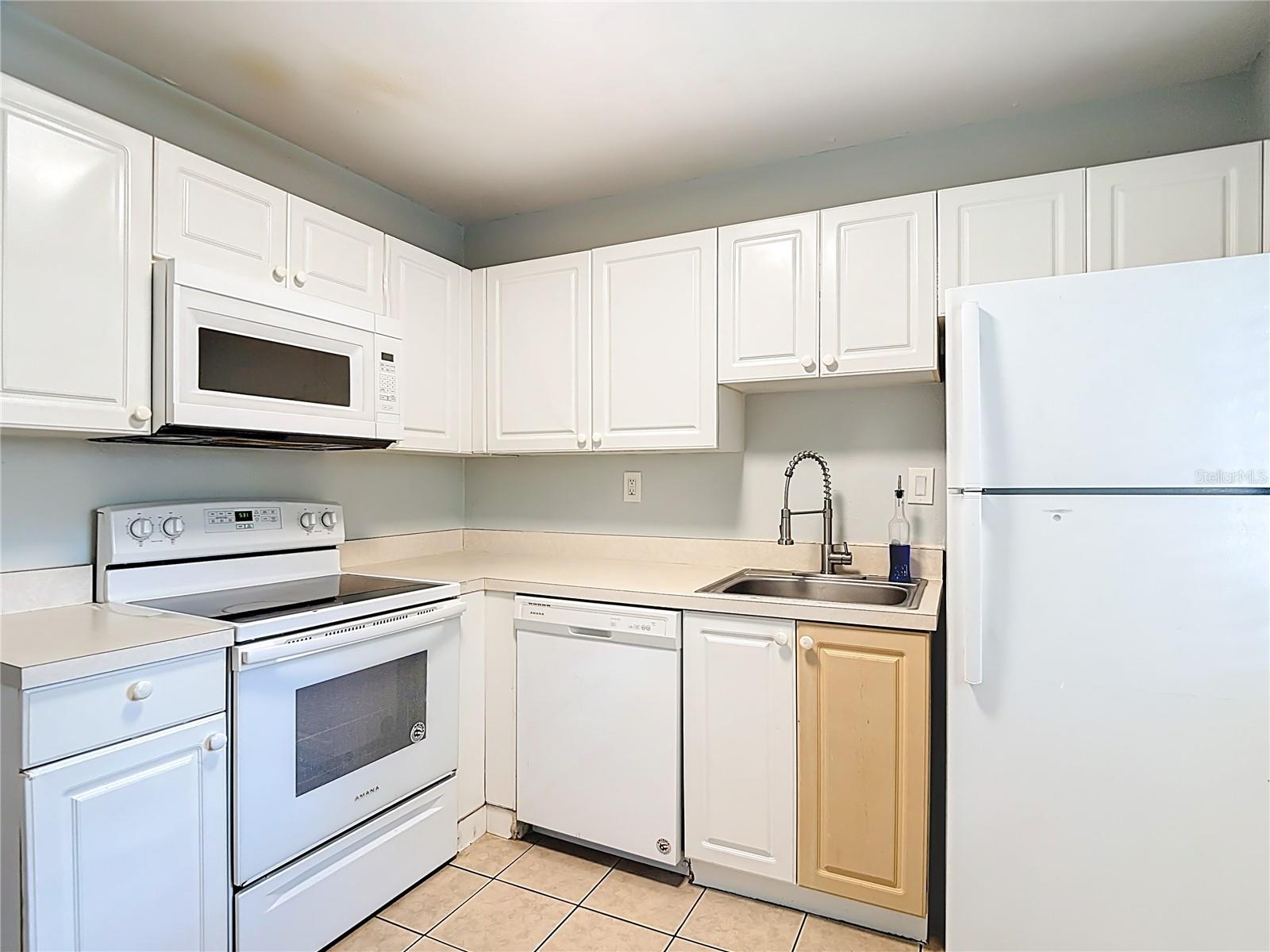 RENAISSANCE VILLAS CONDO - Residential