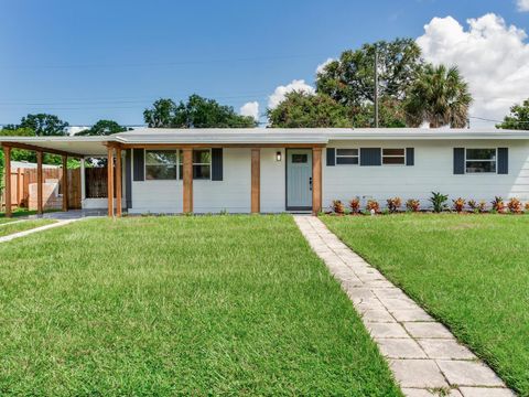 Photo of 4431 W Trilby Avenue, Tampa, FL 33616 (MLS # TB8413396)