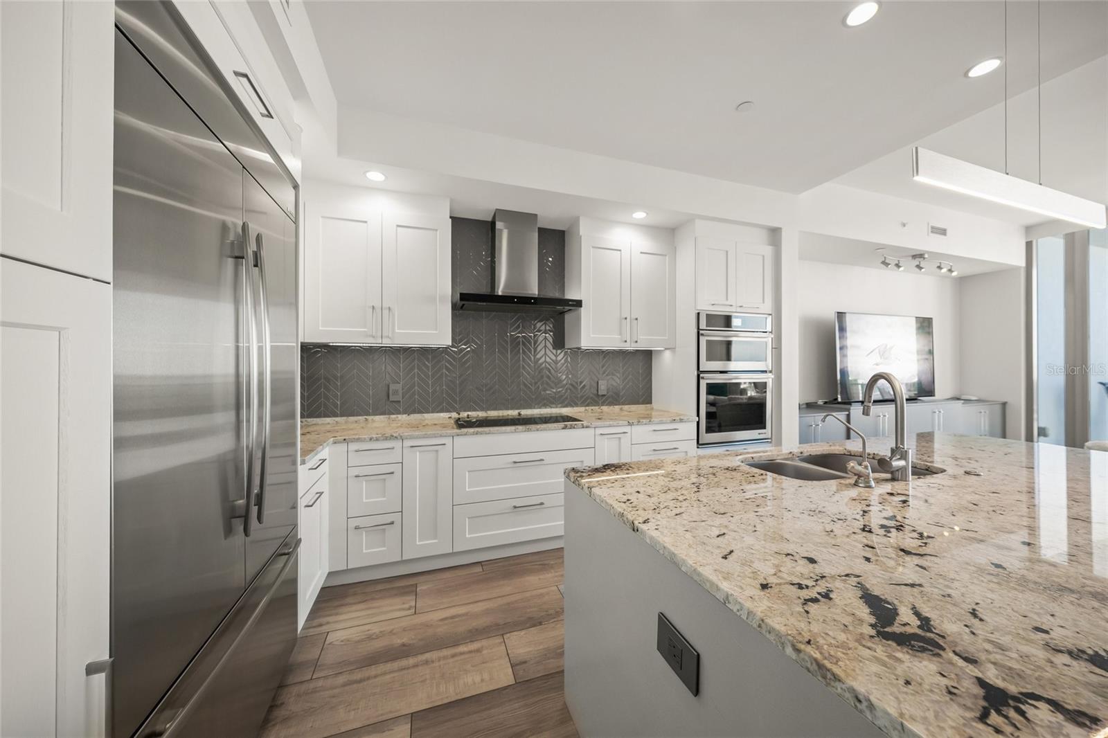 VUE SARASOTA BAY - Residential