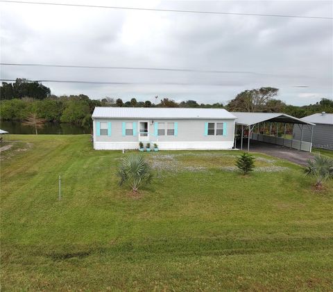 A home in MOORE HAVEN