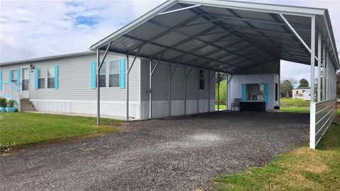 A home in MOORE HAVEN