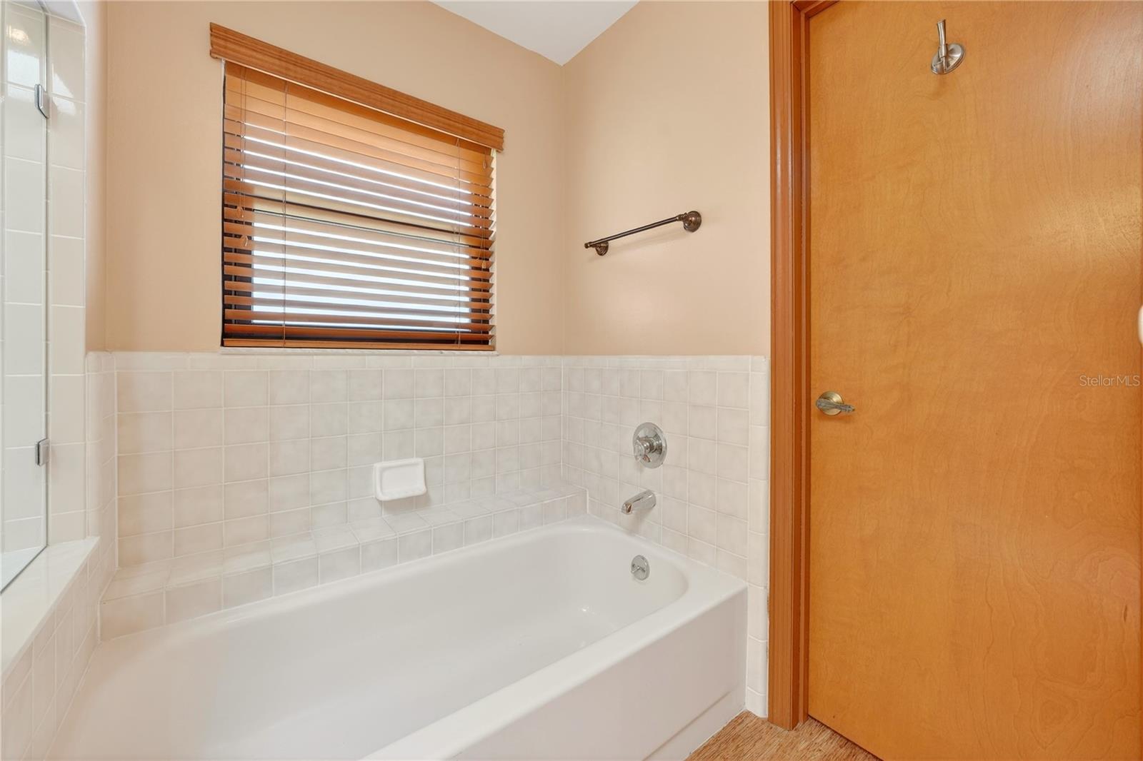 OAKS WEKIWA - Residential