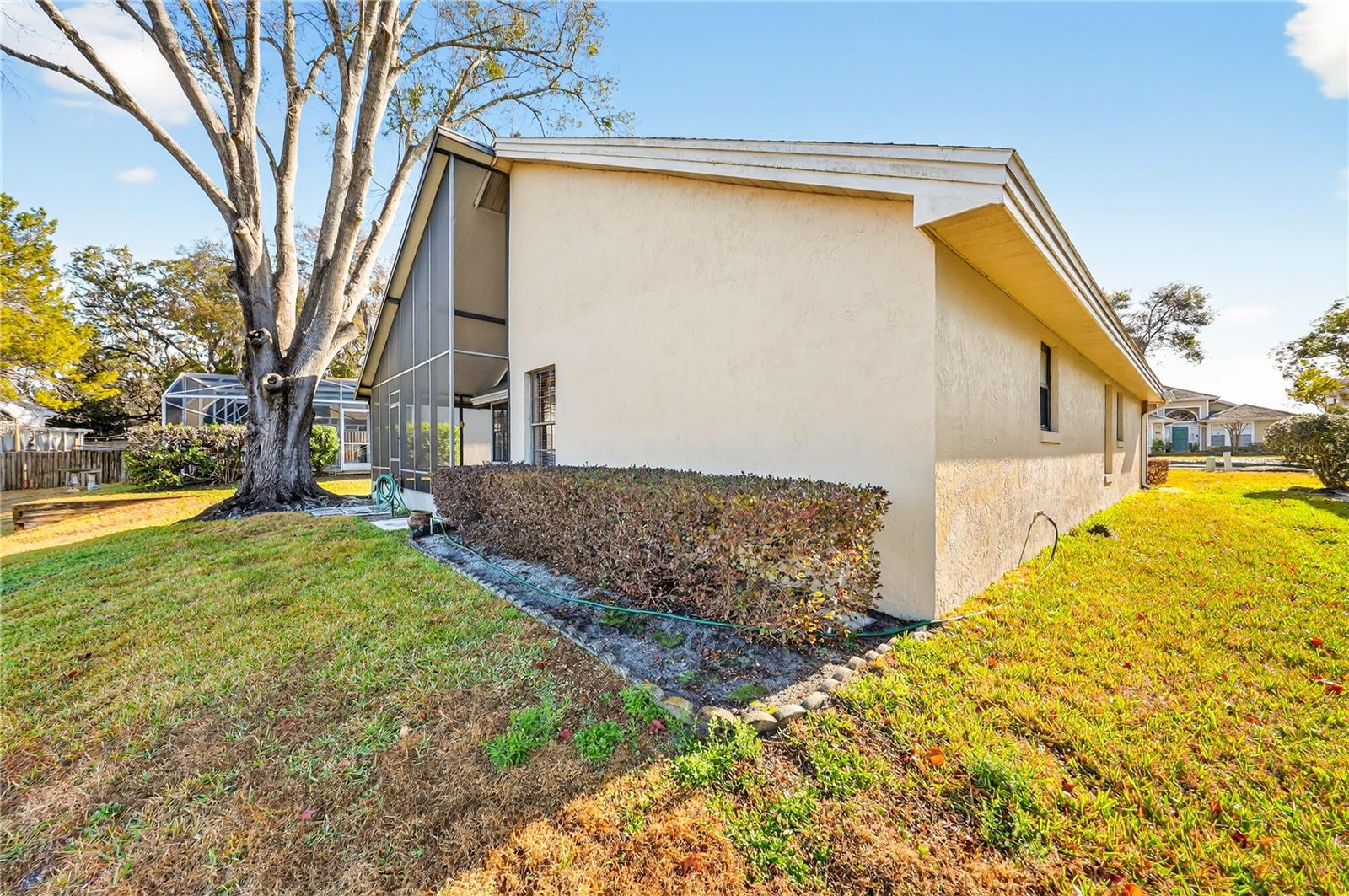 OAKS WEKIWA - Residential