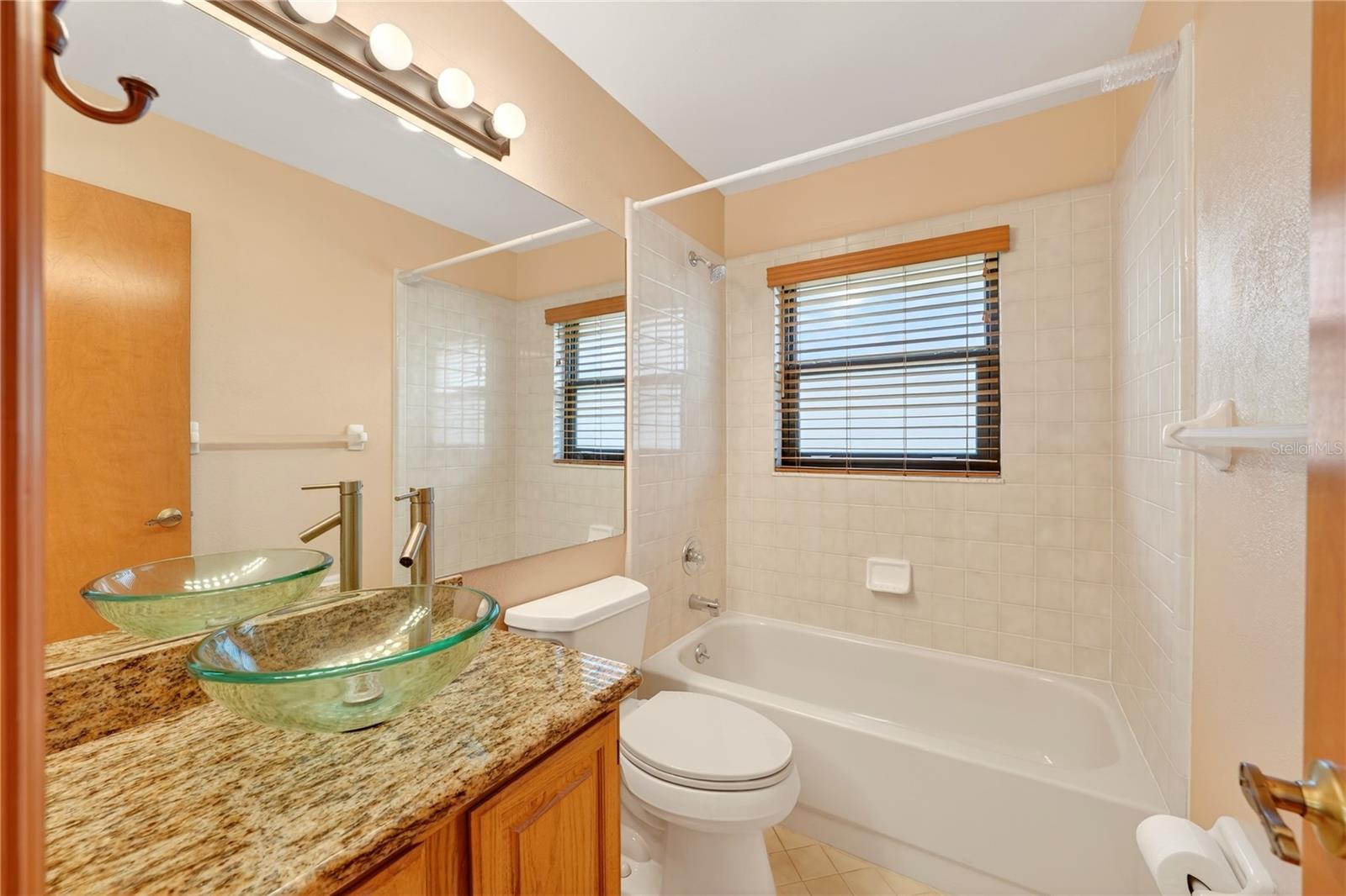 OAKS WEKIWA - Residential