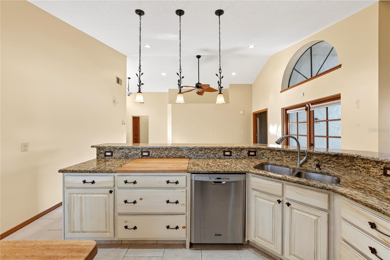 OAKS WEKIWA - Residential