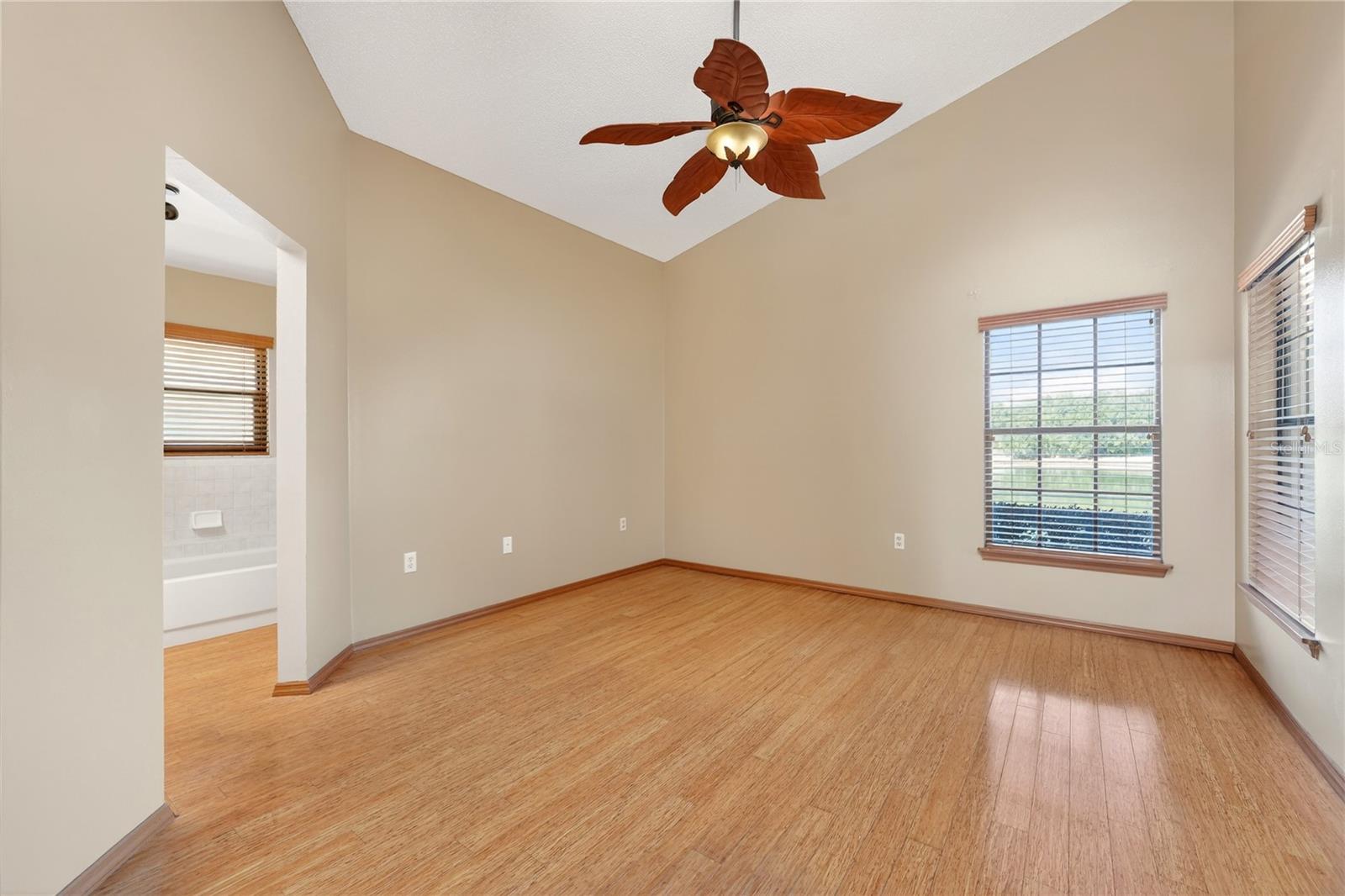 OAKS WEKIWA - Residential