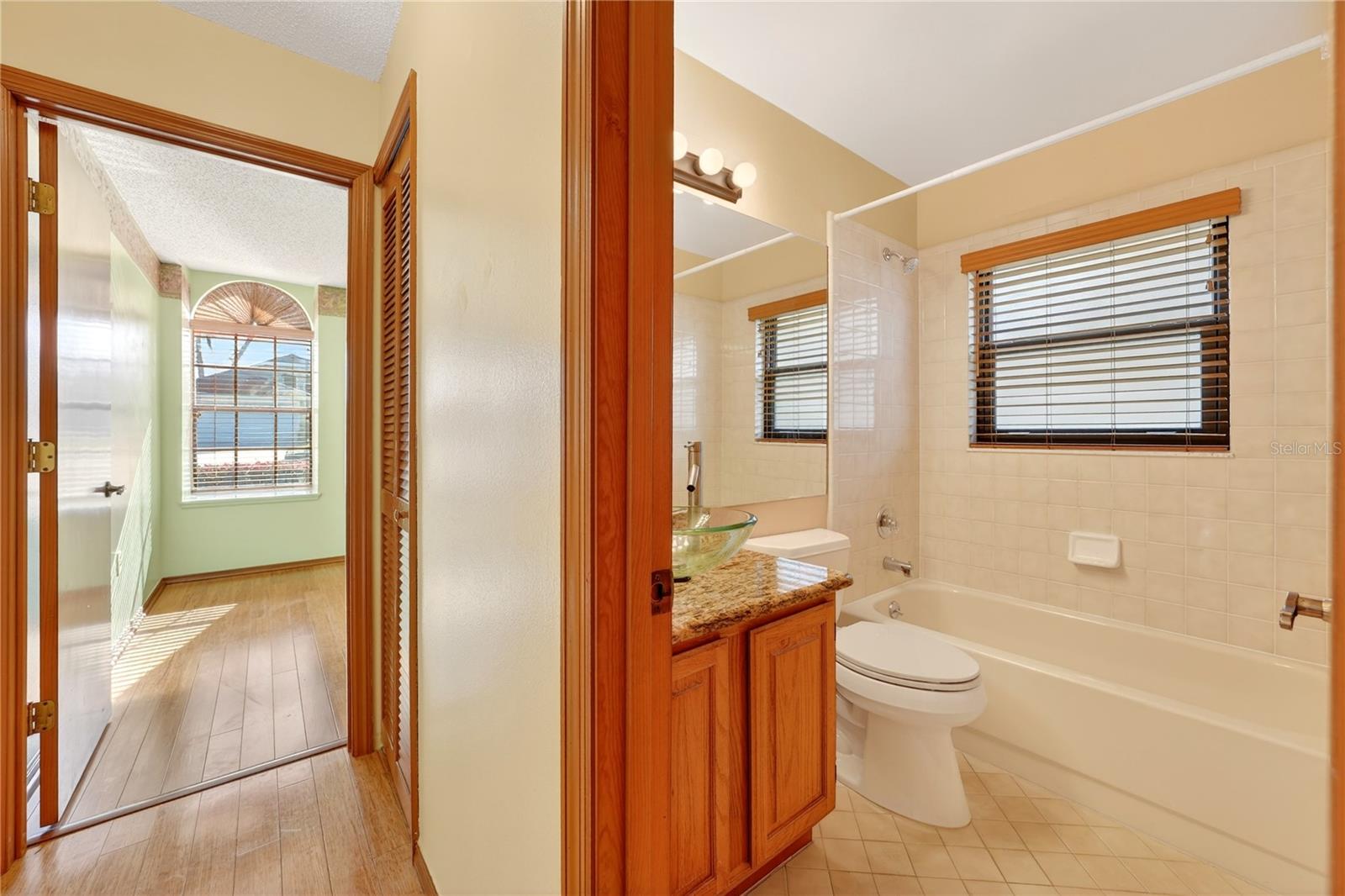 OAKS WEKIWA - Residential